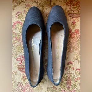 Ferragamo vintage flats 8 Narrow